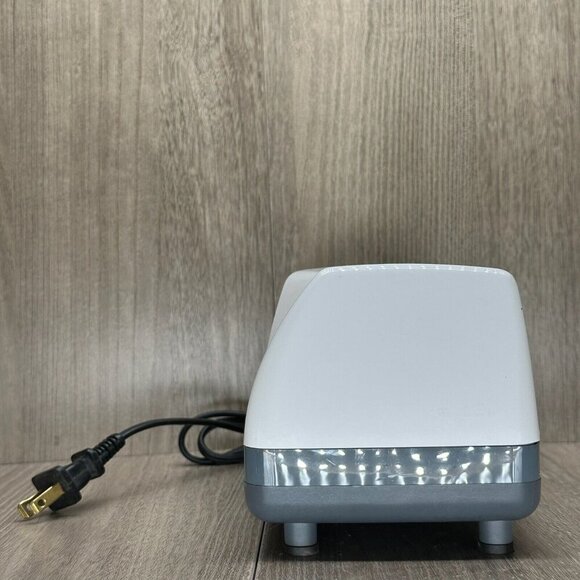 Chef'sChoice Diamond UltraHone Electric Knife Sharpener 312 White Gray - Tested - Picture 4 of 8